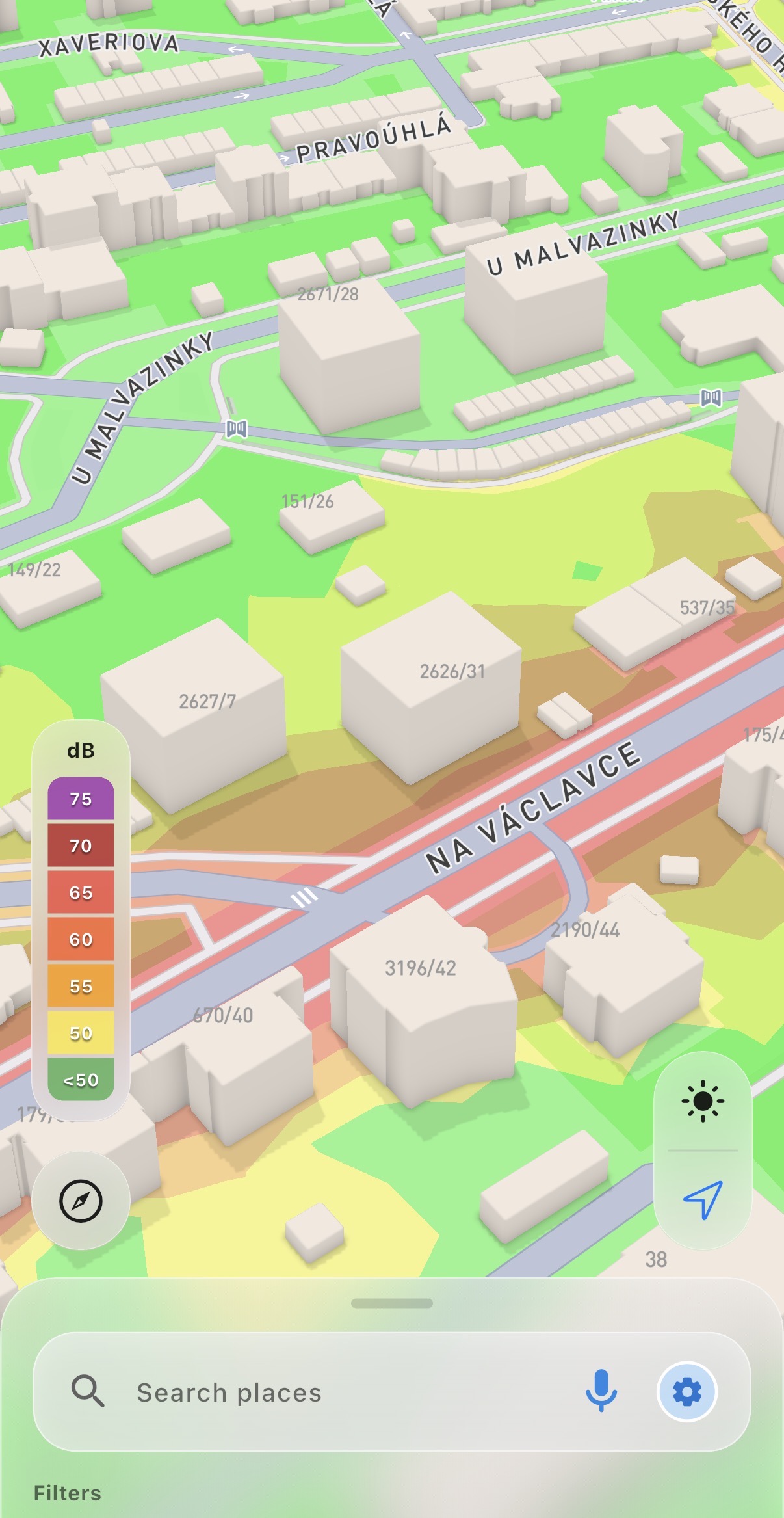 Obrazovka HushMap se zvýrazněnými klidnějšími místy v okolí zvolené oblasti na mapě.